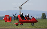 Discover the gyrocopter with Swissraft. The gyrocopter is an hybrid between an helicopter and an airplane.