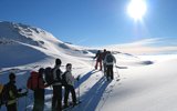 Randonnées en raquettes à neige en Suisse dans le Glanerland au départ d'Amden! Nos promenades sont faciles et adaptées à toutes et à tous.