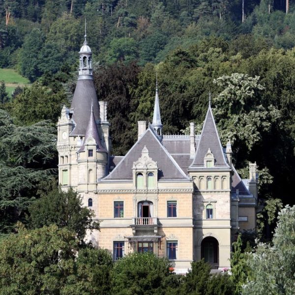 Castles and lakes