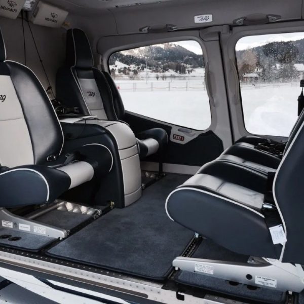 Cabina VIP in elicottero per un volo sul Cervino