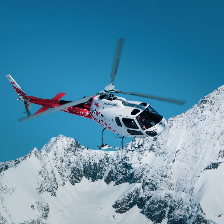 Helicopter flight to the Diablerets glacier
