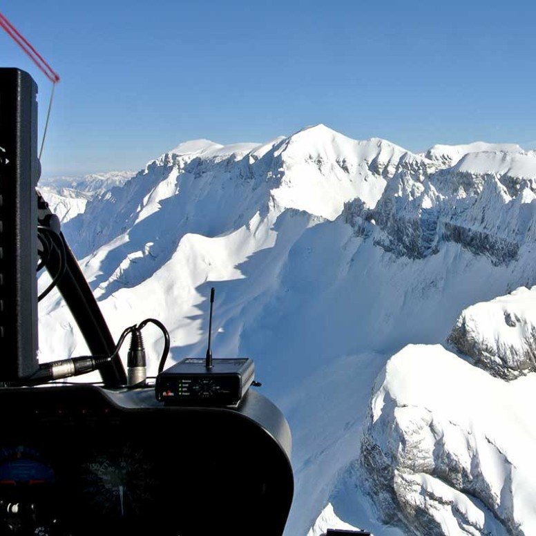laghi glaciali e atterraggio in elicottero a 3000m da Balzers