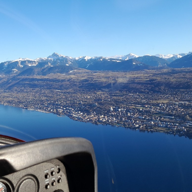 Fly over Lake Geneva and Lavaux from Épagny