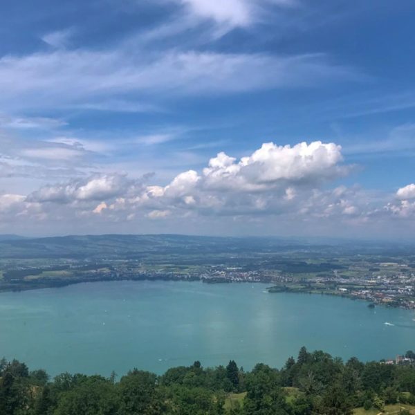 Ballonfahrt in der Nähe des Zuger Sees