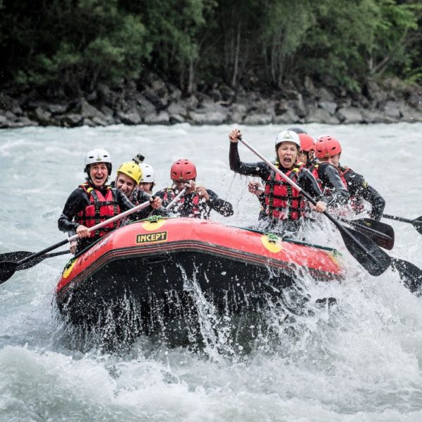 Riverrafting mit der Familie in Engadin