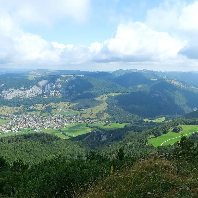 Hubschrauberflug über den Jura von Pfaffnau aus